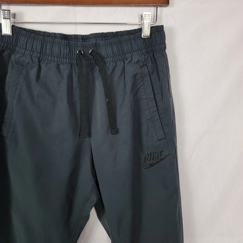 Nike Boy's Small  Jogger Pants